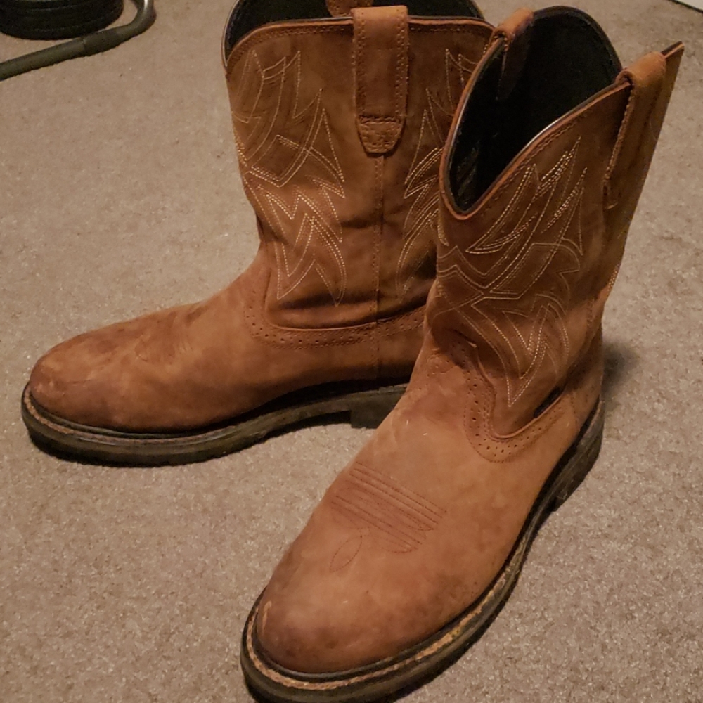 Ariat steel toe boots